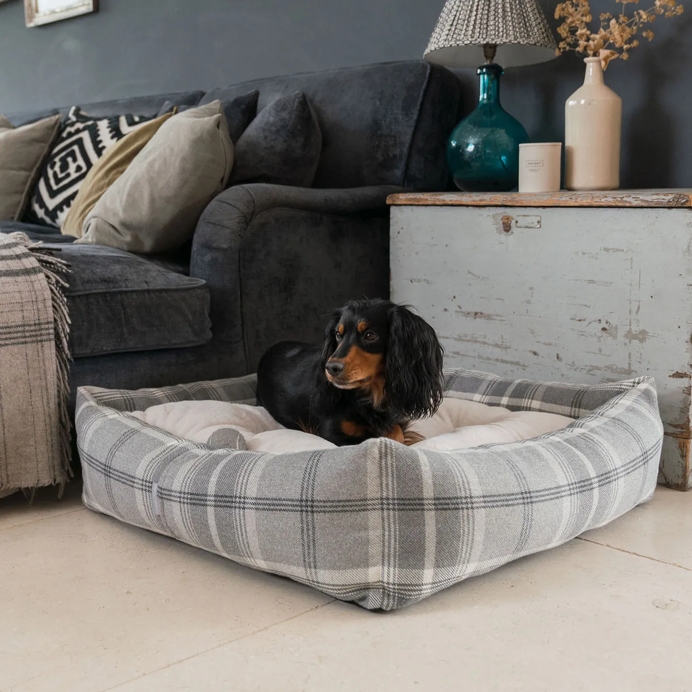 Box Bed in Balmoral Tweed by Lords & Labradors