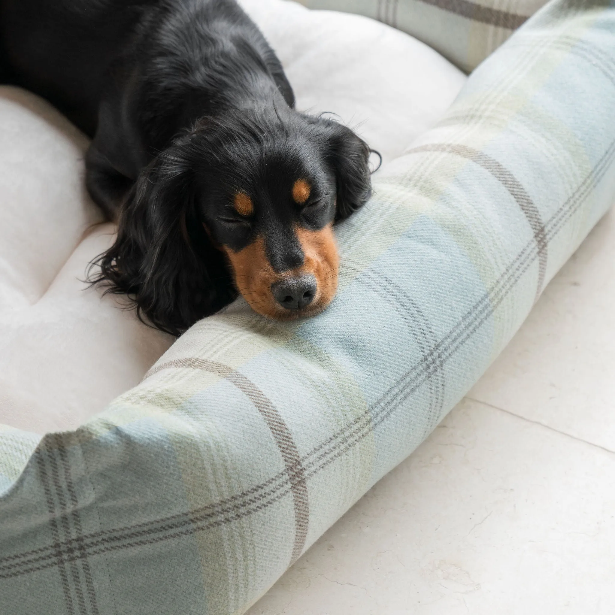 Box Bed With Removable Cover in Balmoral Tweed by Lords & Labradors