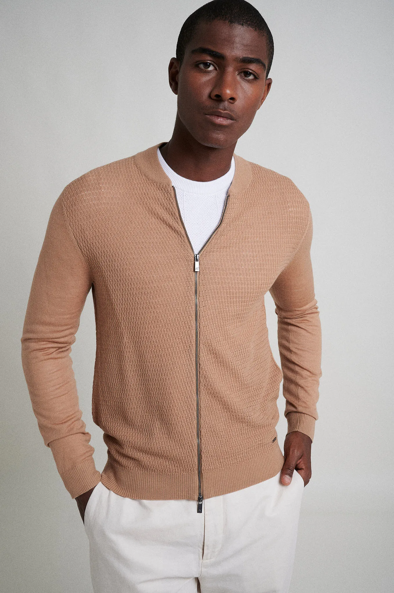 Cardigan in 100% extra fine merino wool