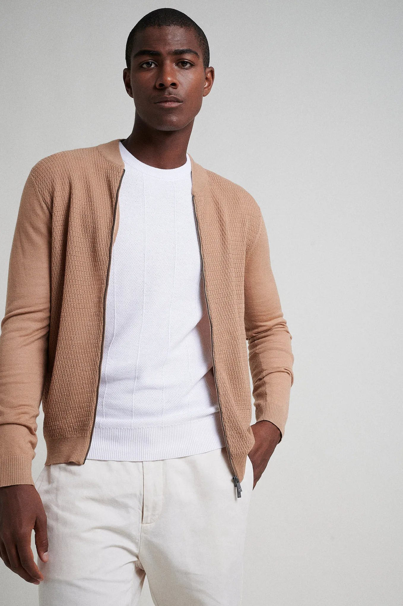 Cardigan in 100% extra fine merino wool