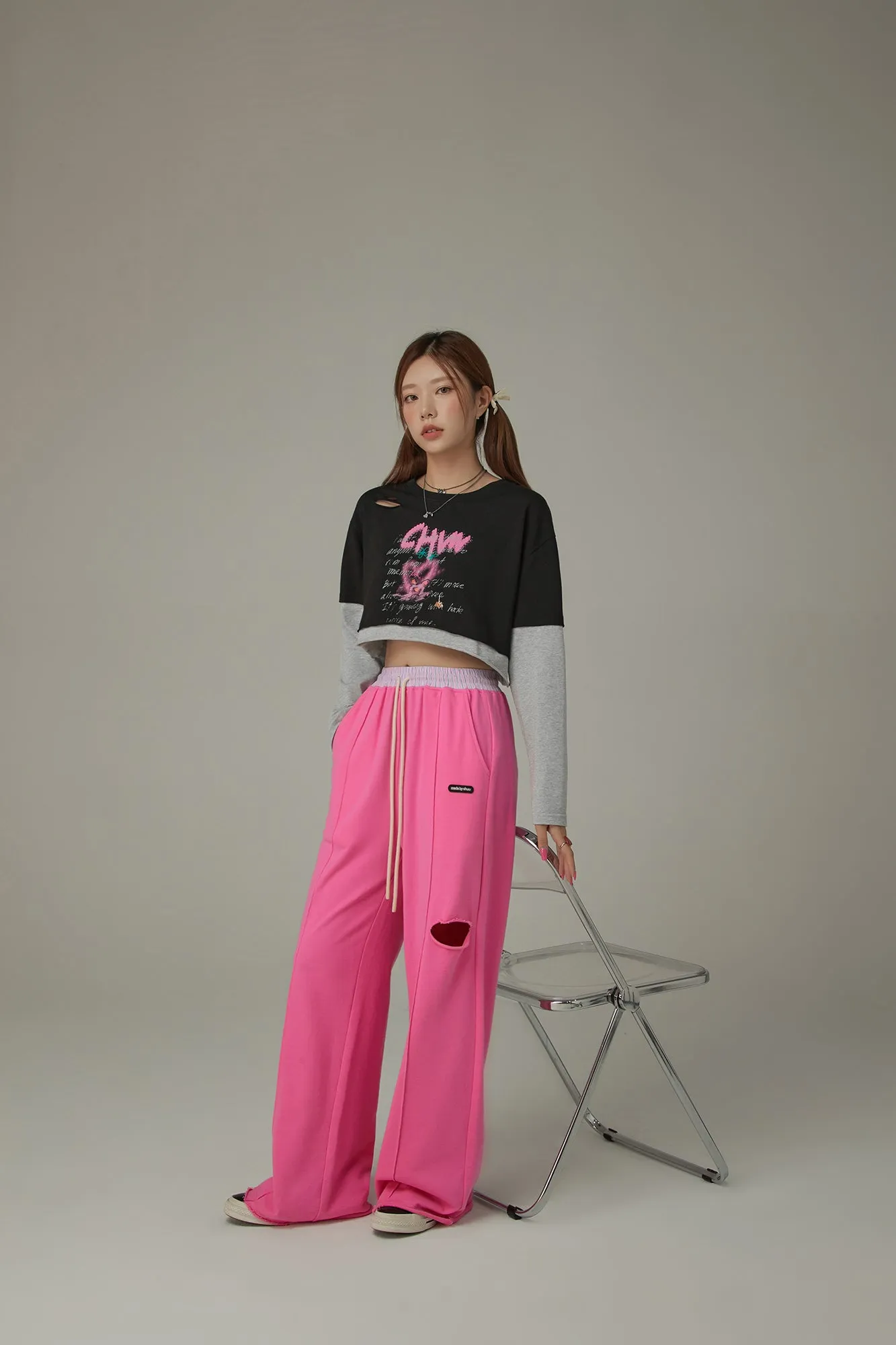 Color Matching Cropped Logo Long-Sleeve T-Shirt