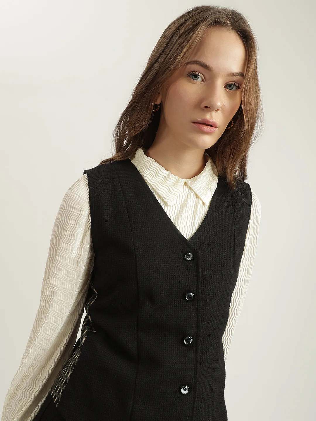 Iconic Women Black Solid V-Neck Sleeveless Waistcoat