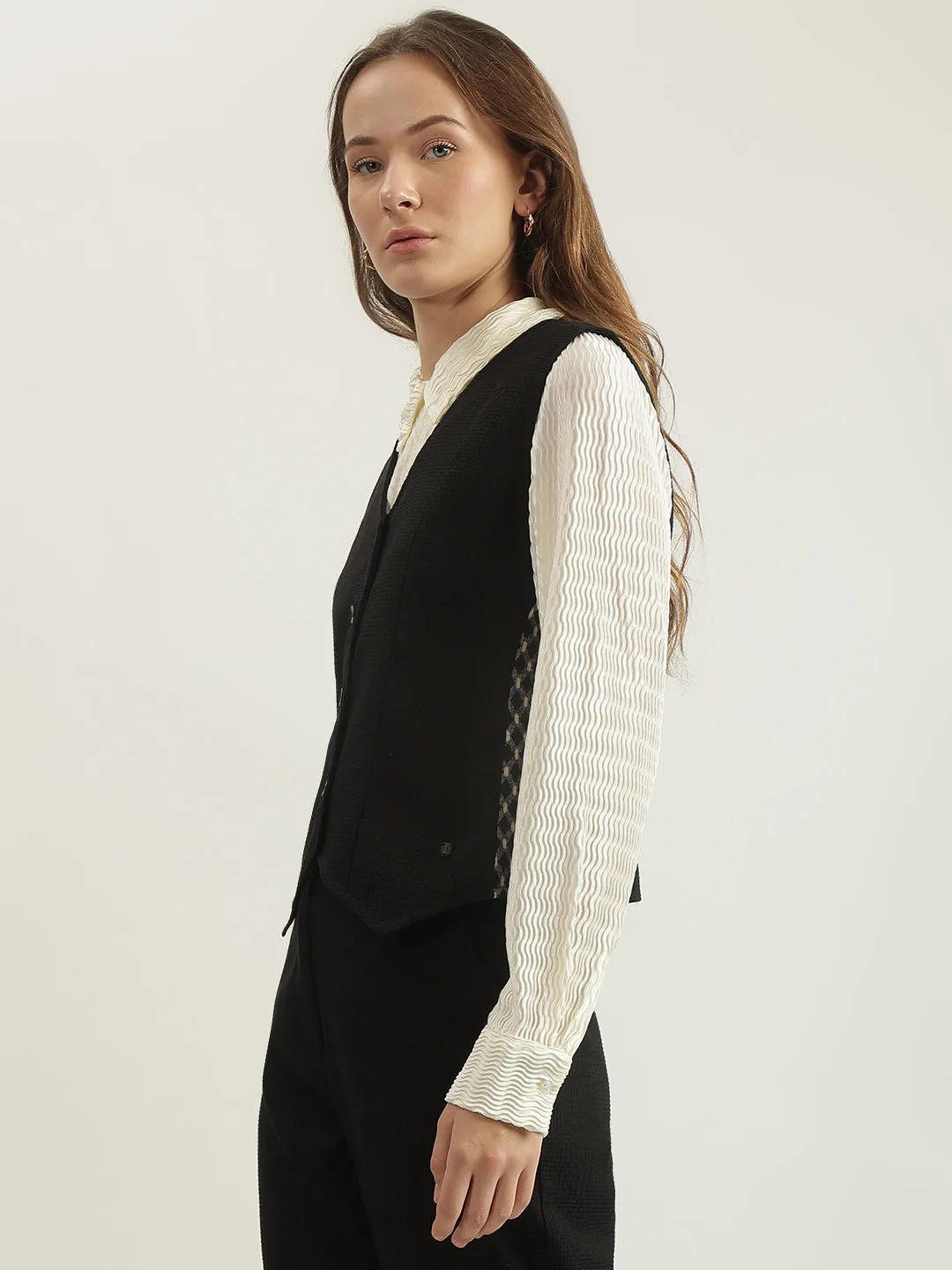 Iconic Women Black Solid V-Neck Sleeveless Waistcoat