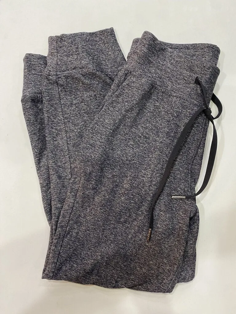 Lululemon light joggers 4