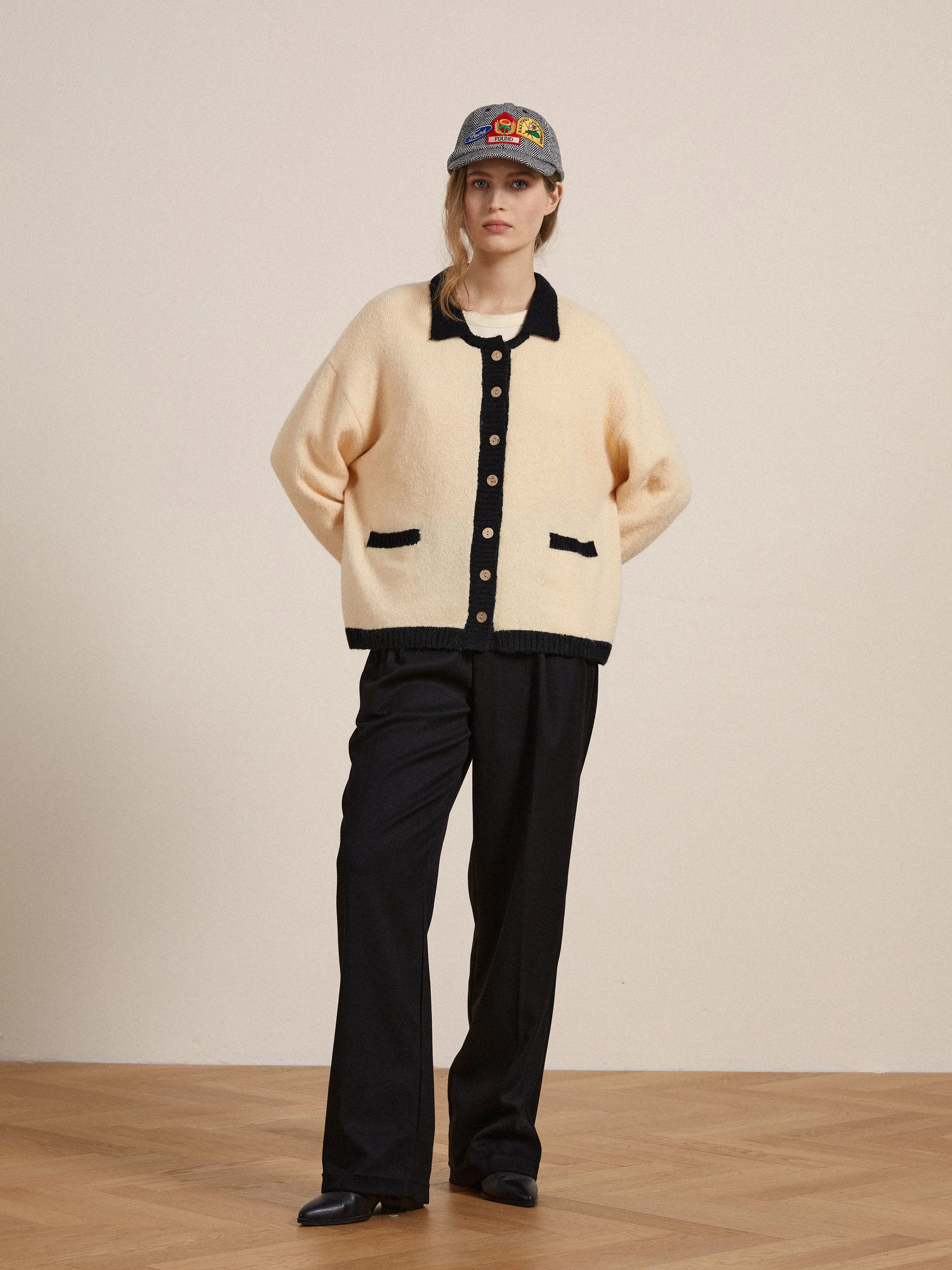 Sima Contrast Collar Knitted Cardigan