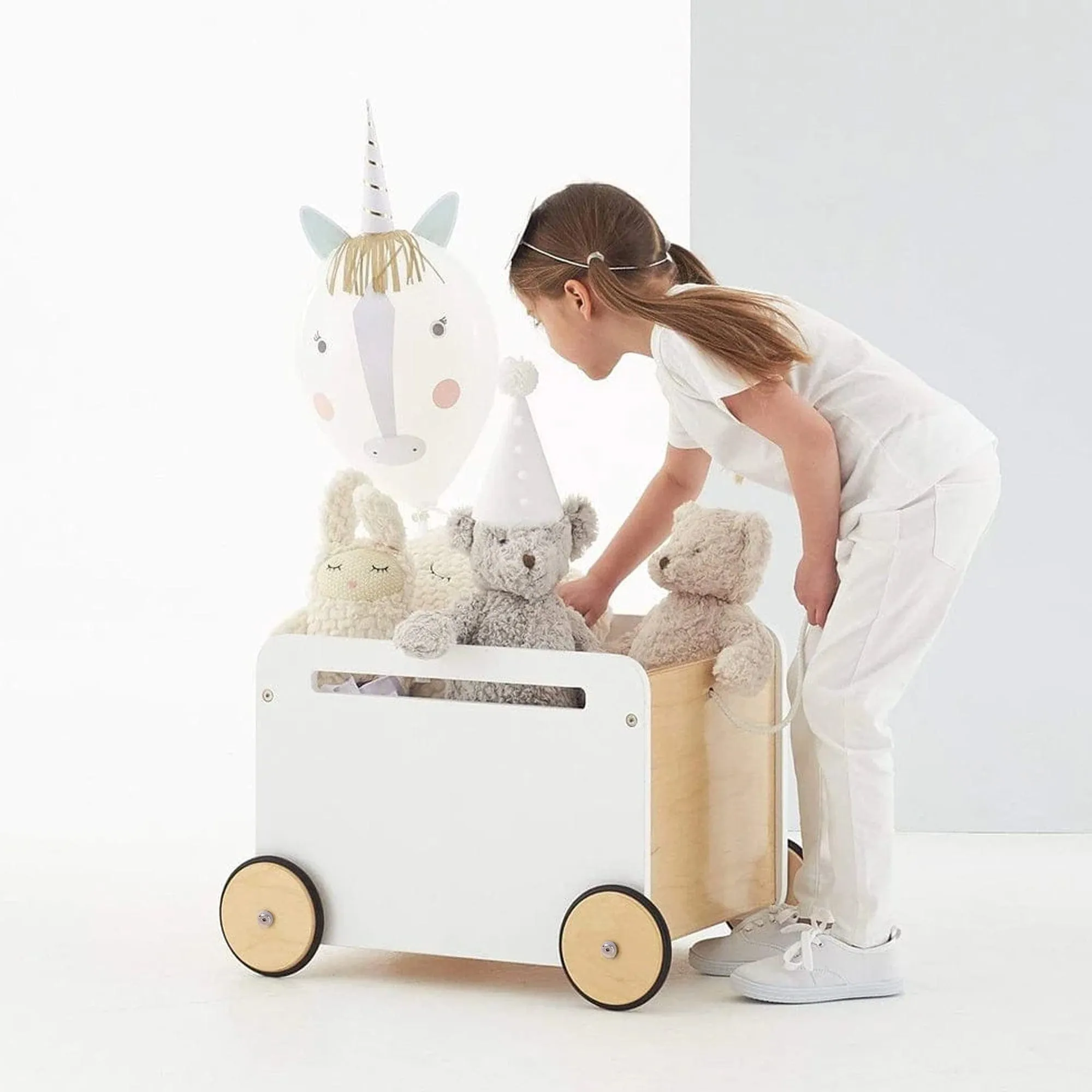 Toni Toy Box on Wheels